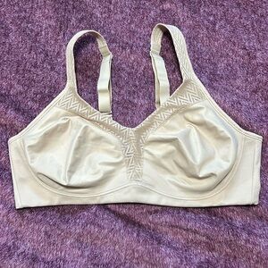 NWOT Playtex 18 Hour Bounce Control Full Support Convertible Wireless TShirt Bra